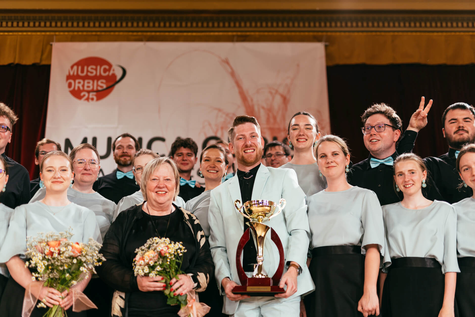 Piú Mosso Chamber Choir image 1